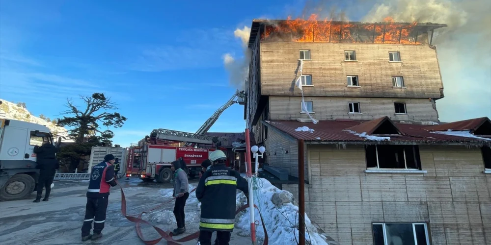 3 bakan otel yangını