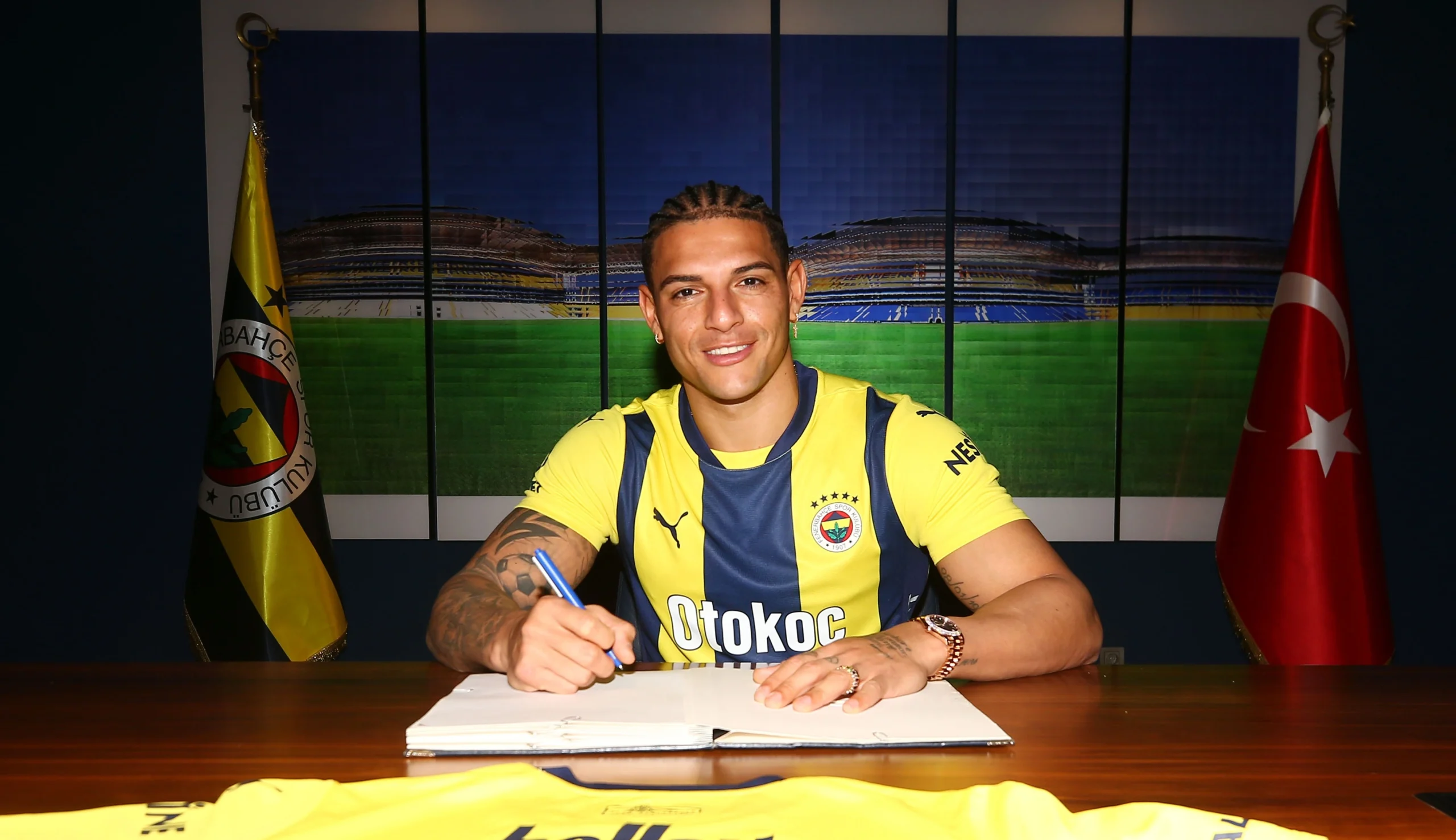 Diego Carlos Resmen Fenerbahçe’de