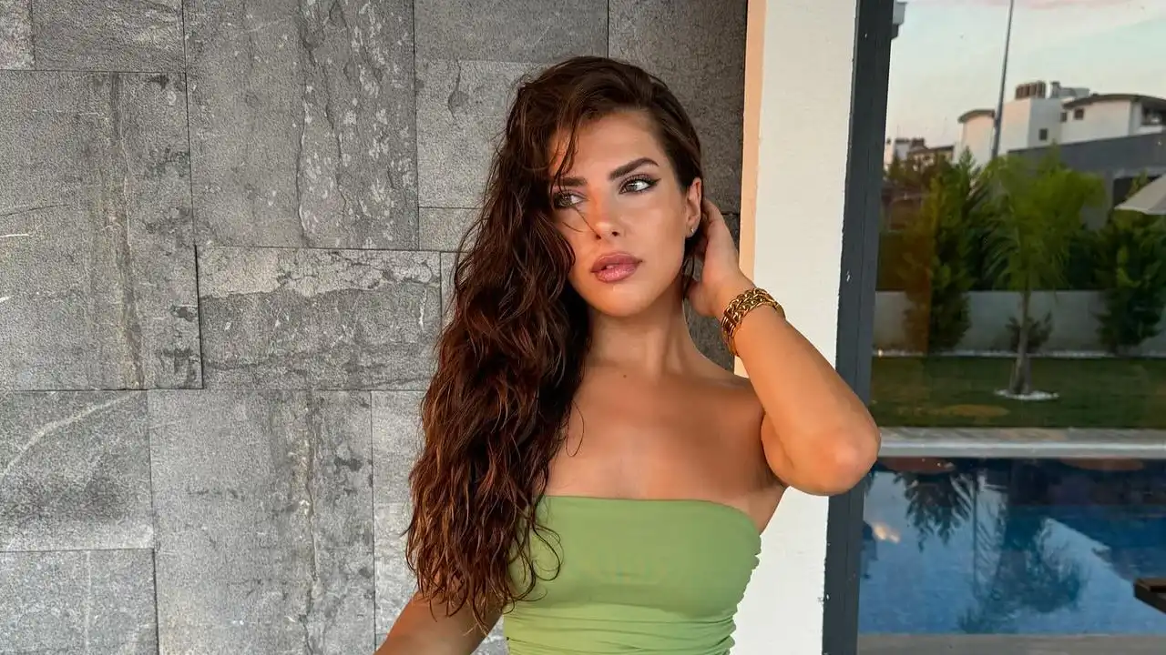 Melis Özçimen kaç yaşında