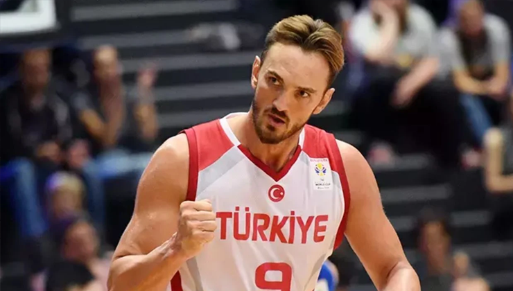 semih-erden-kimdir-semih-erden-kariyeri-kac-yasinda-nereli-hangi-takimlarda-oynadi-milli-oyuncu-semih-erden-basketbolu-mu-birakti (2)